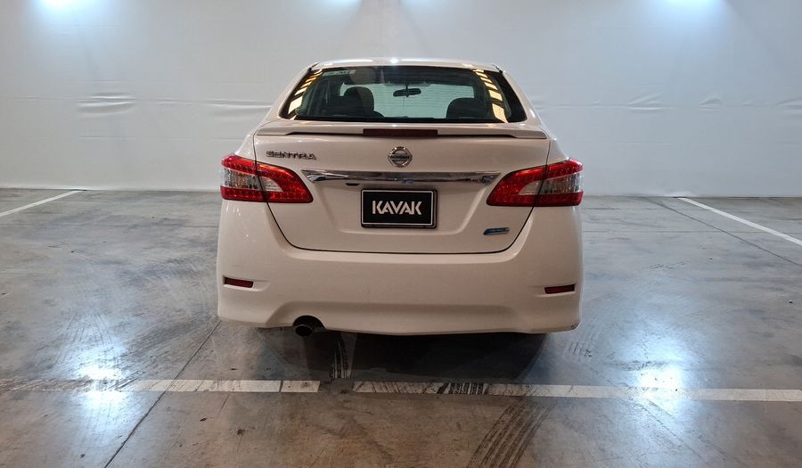 Nissan Sentra 1.8 SR NAVI CVT Sedan 2015