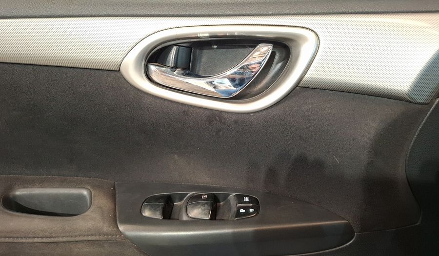 Nissan Sentra 1.8 SR NAVI CVT Sedan 2015