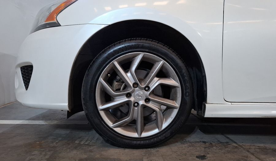 Nissan Sentra 1.8 SR NAVI CVT Sedan 2015