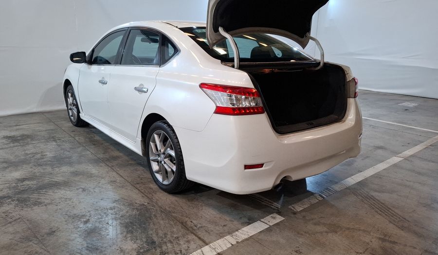 Nissan Sentra 1.8 SR NAVI CVT Sedan 2015