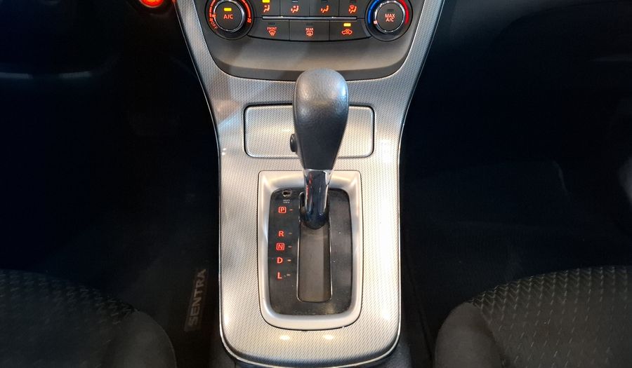 Nissan Sentra 1.8 SR NAVI CVT Sedan 2015