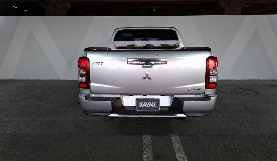 Mitsubishi L200 2.4 GLX DIESEL 4WD Pickup 2024