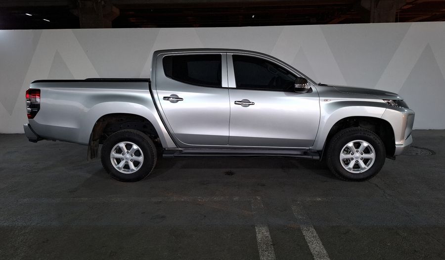 Mitsubishi L200 2.4 GLX DIESEL 4WD Pickup 2024