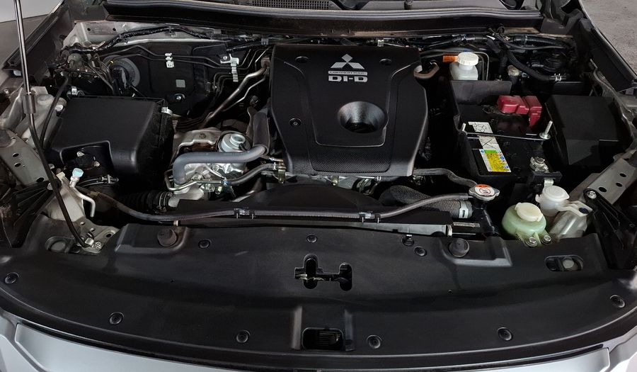 Mitsubishi L200 2.4 GLX DIESEL 4WD Pickup 2024