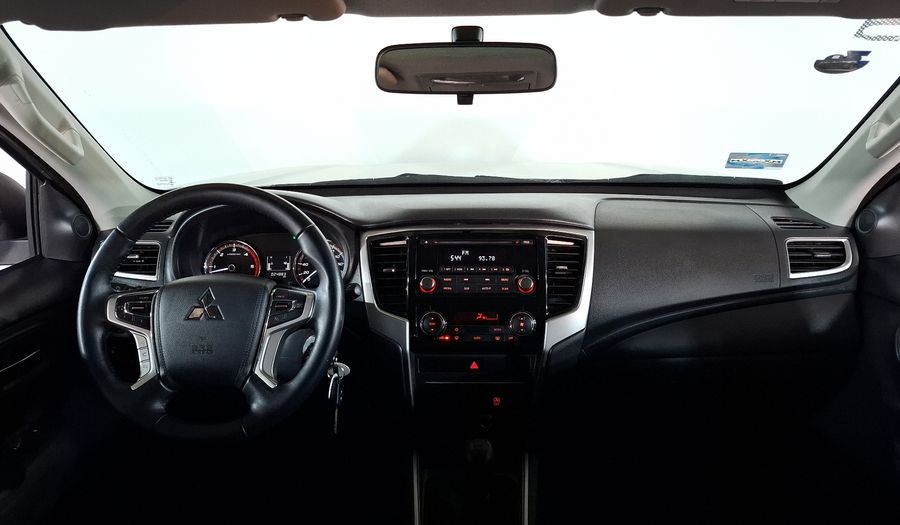 Mitsubishi L200 2.4 GLX DIESEL 4WD Pickup 2024