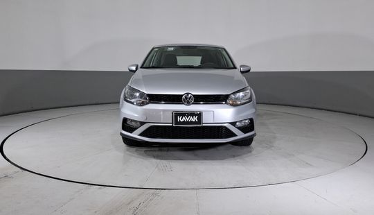 Volkswagen • Polo