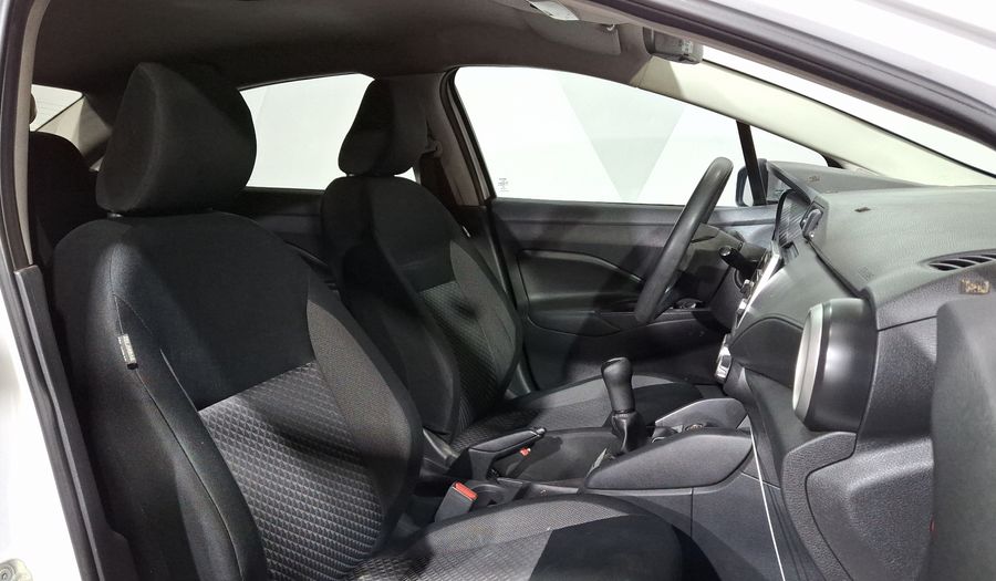 Nissan Versa 1.6 SENSE Sedan 2020