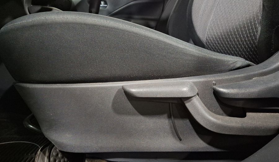 Nissan Versa 1.6 SENSE Sedan 2020