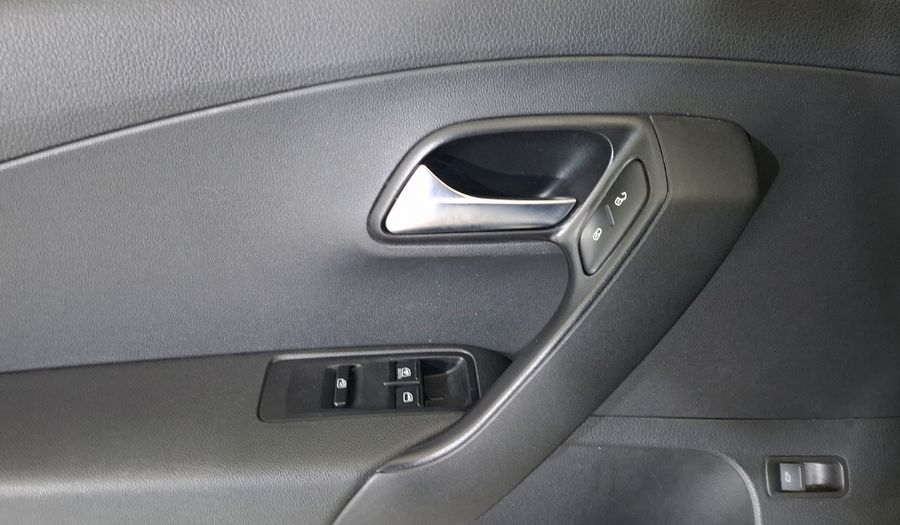 Volkswagen Vento 1.6 ACTIVE MT Sedan 2015