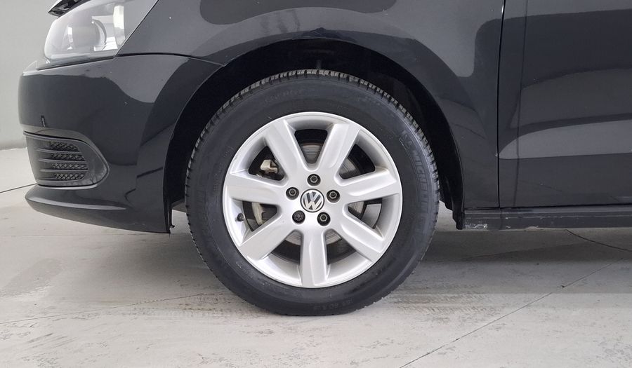 Volkswagen Vento 1.6 ACTIVE MT Sedan 2015