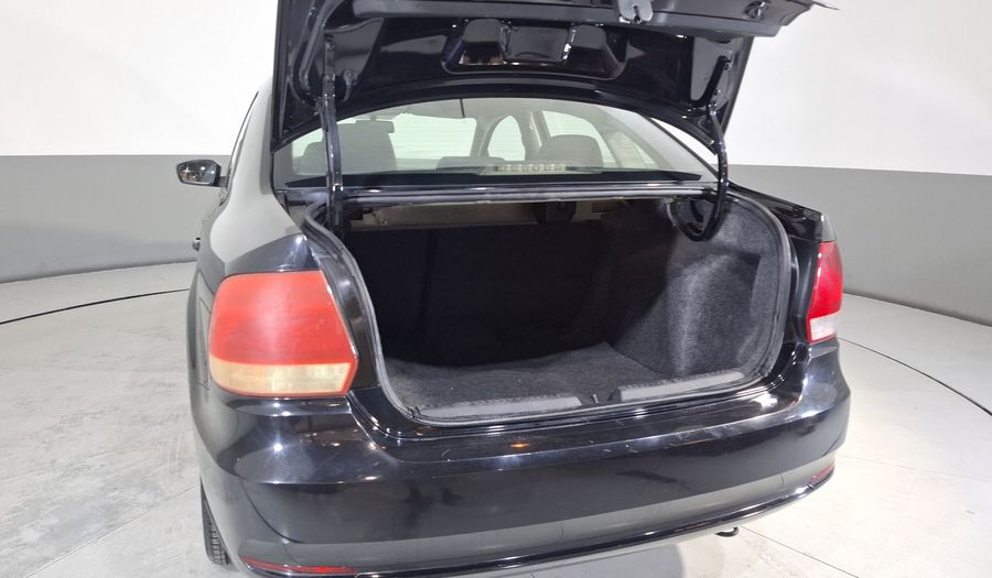 Volkswagen Vento 1.6 ACTIVE MT Sedan 2015