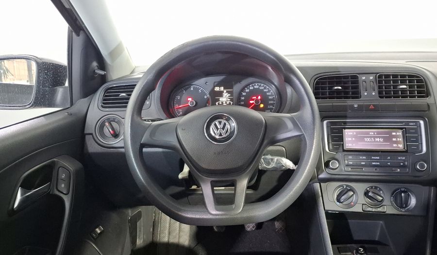 Volkswagen Vento 1.6 ACTIVE MT Sedan 2015