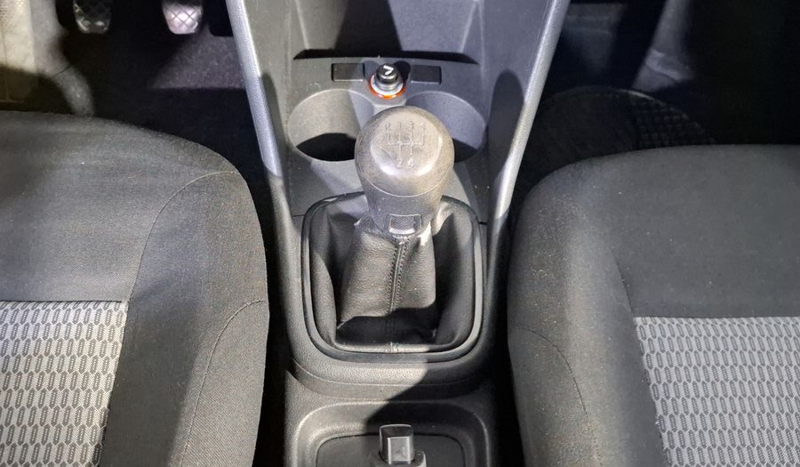 Volkswagen Vento 1.6 ACTIVE MT Sedan 2015
