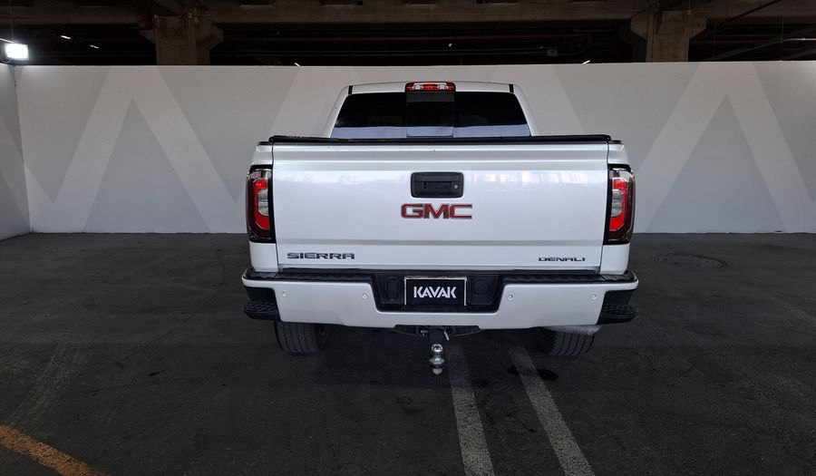Gmc Sierra 6.2 DENALI G AT 4WD Pickup 2017