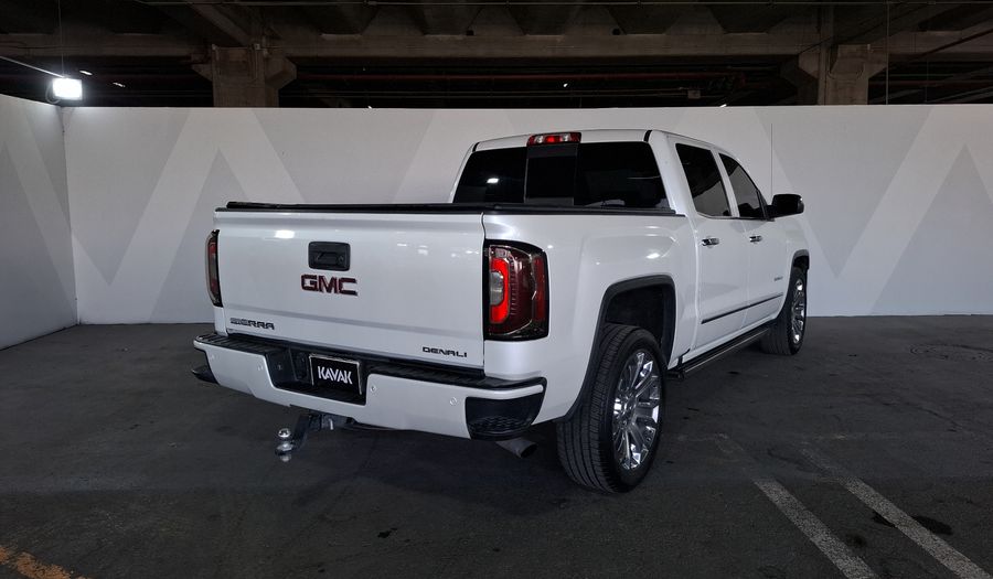 Gmc Sierra 6.2 DENALI G AT 4WD Pickup 2017