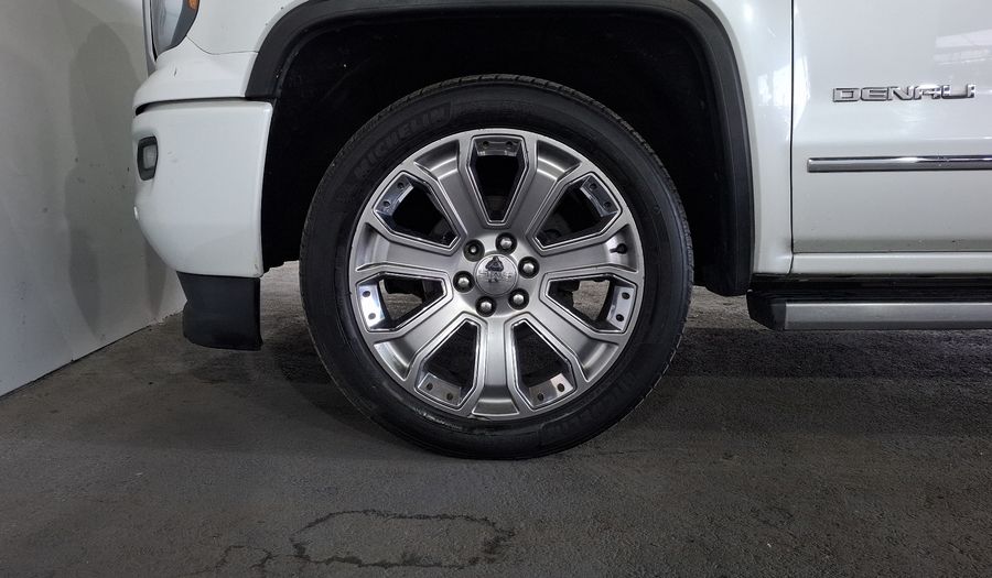 Gmc Sierra 6.2 DENALI G AT 4WD Pickup 2017