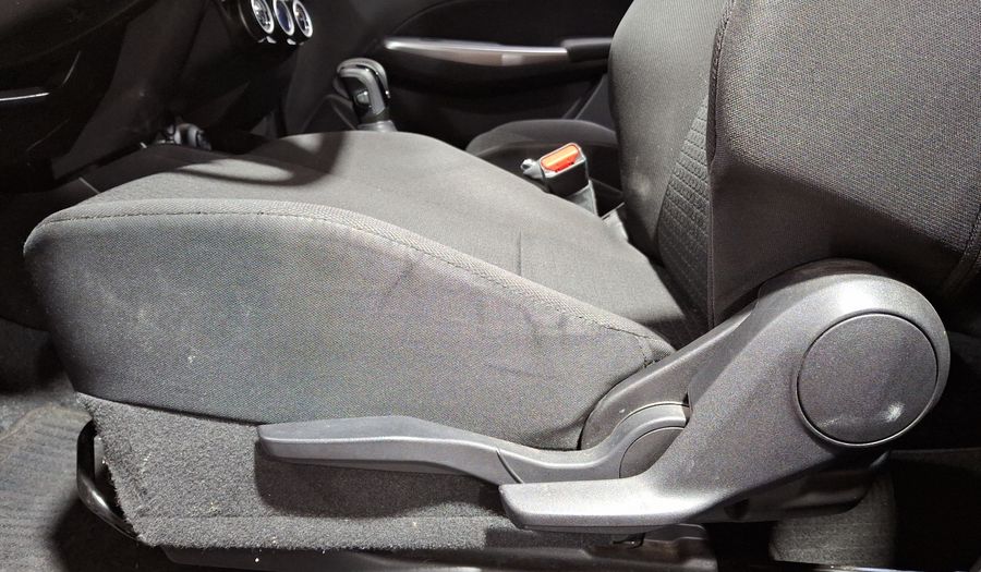 Suzuki Swift 1.2 GLX CVT Hatchback 2022