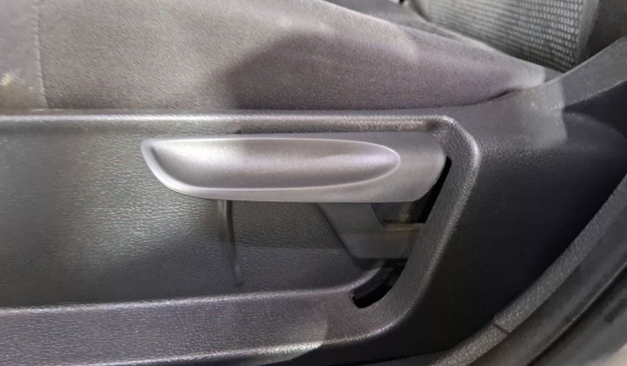 Volkswagen Polo 1.6 COMFORTLINE PLUS AUTO Hatchback 2020