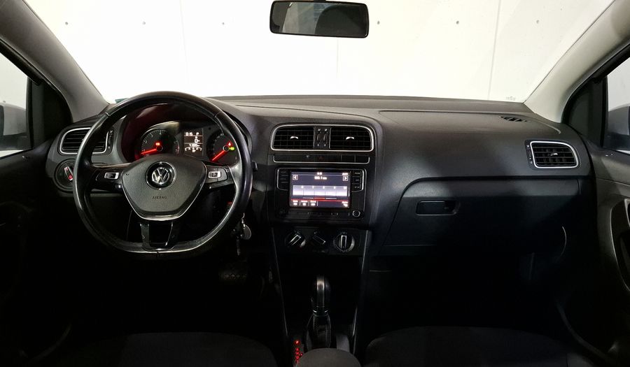 Volkswagen Polo 1.6 COMFORTLINE PLUS AUTO Hatchback 2020