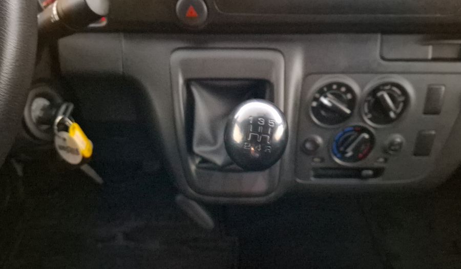 Nissan Nv350 Urvan 2.5 PANEL AMPLIA AA Van 2023