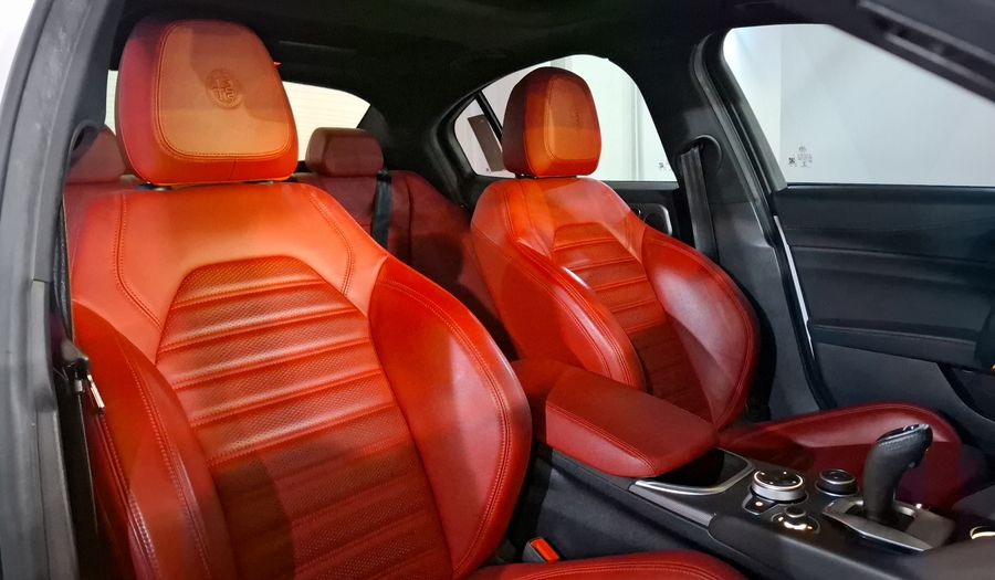 Alfa Romeo Giulia 2.0 VELOCE AUTO Sedan 2022