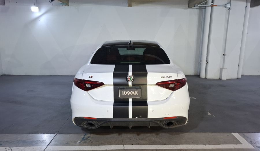 Alfa Romeo Giulia 2.0 VELOCE AUTO Sedan 2022