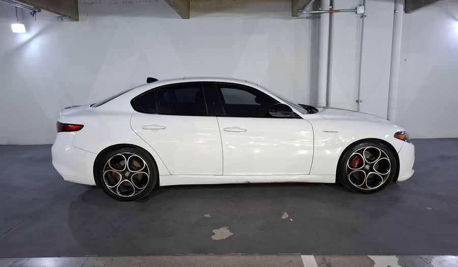 Alfa Romeo Giulia 2.0 VELOCE AUTO Sedan 2022