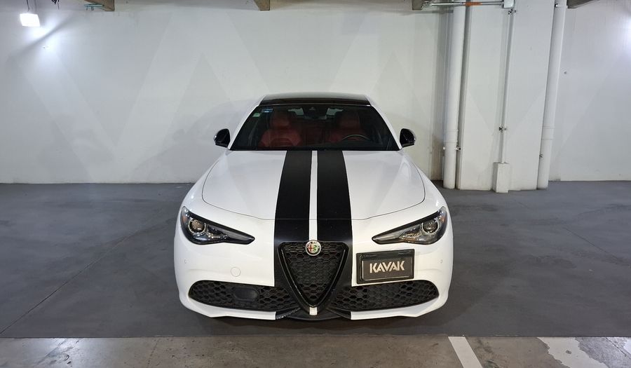 Alfa Romeo Giulia 2.0 VELOCE AUTO Sedan 2022