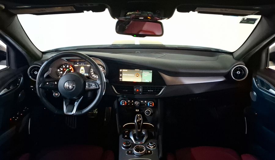 Alfa Romeo Giulia 2.0 VELOCE AUTO Sedan 2022