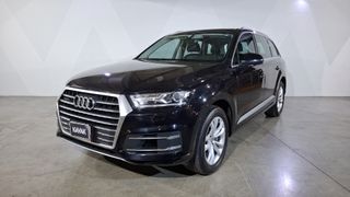 Audi • Q7