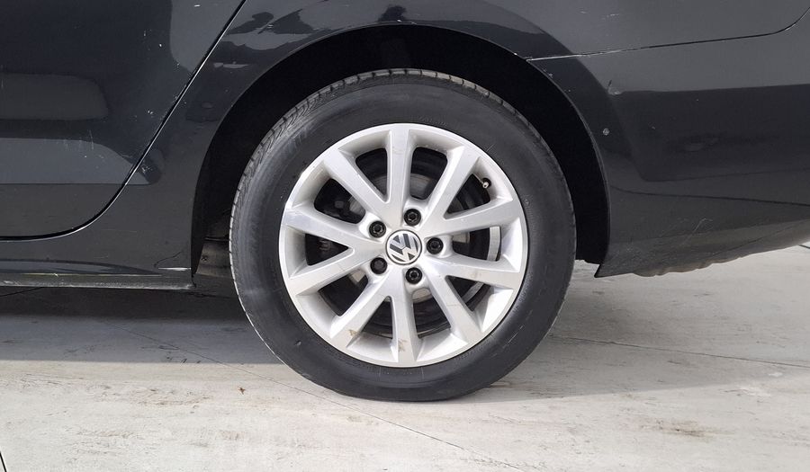 Volkswagen Jetta 2.0 TIPTRONIC Sedan 2015