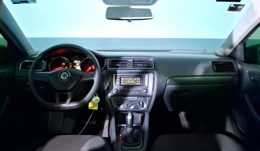 Volkswagen Jetta 2.0 TIPTRONIC Sedan 2015