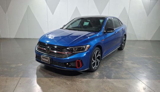 Volkswagen • Jetta