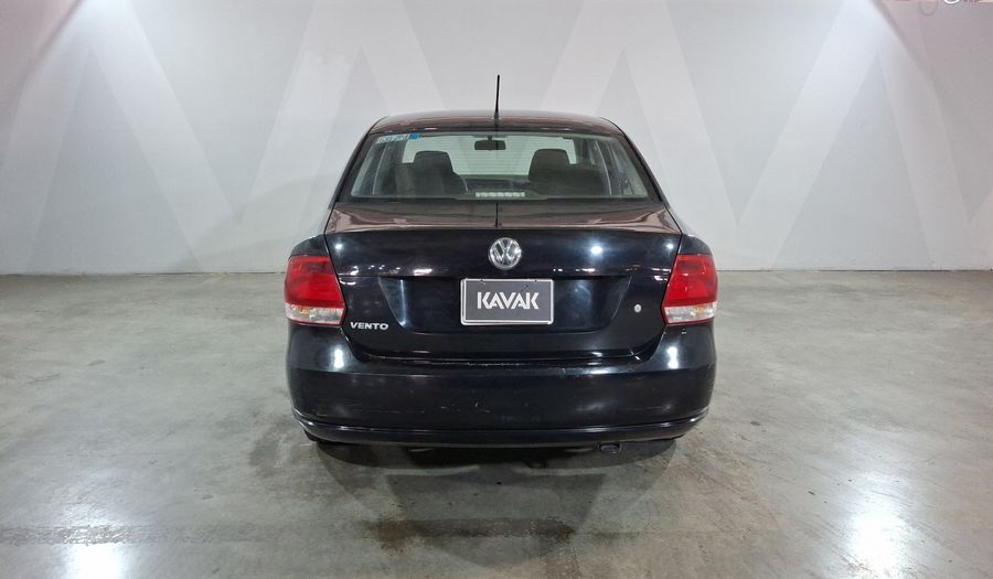 Volkswagen Vento 1.6 ACTIVE TIPTRONIC Sedan 2014