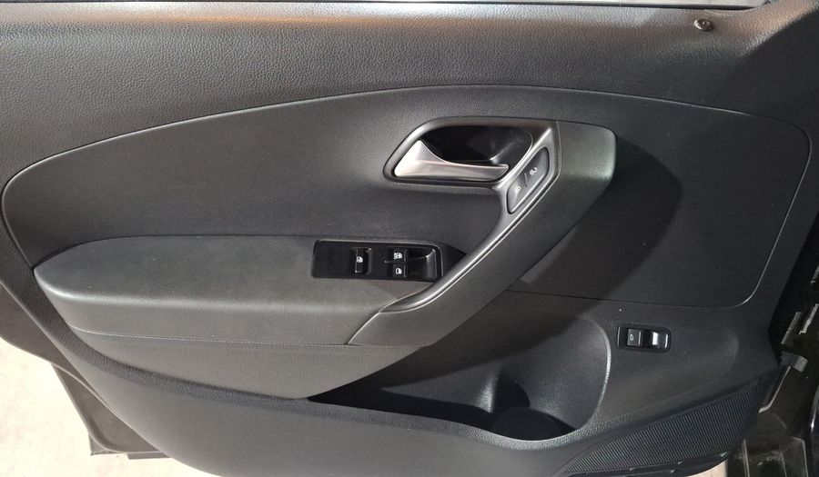 Volkswagen Vento 1.6 ACTIVE TIPTRONIC Sedan 2014