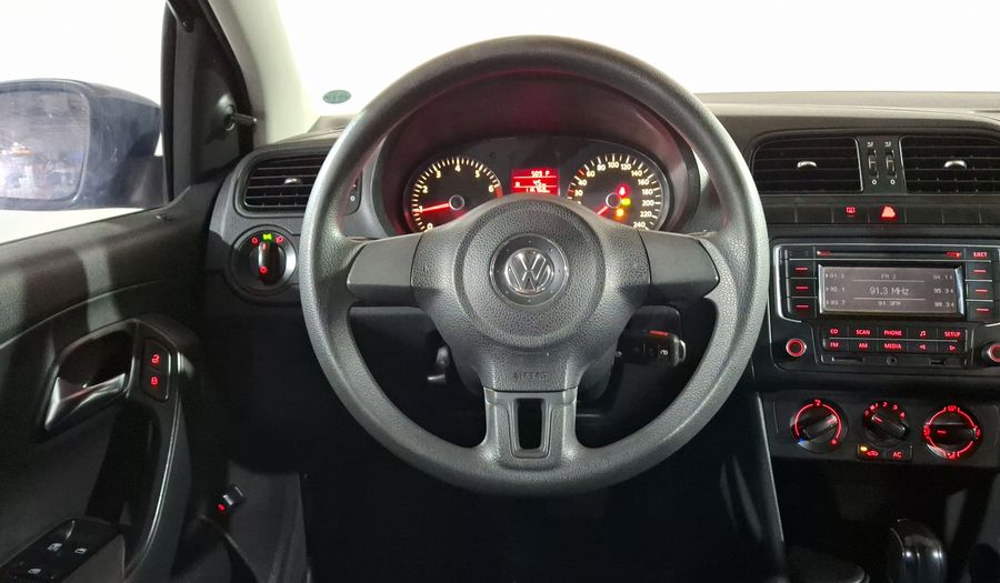 Volkswagen Vento 1.6 ACTIVE TIPTRONIC Sedan 2014