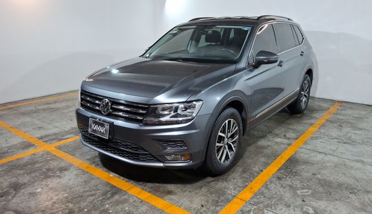 Volkswagen • Tiguan