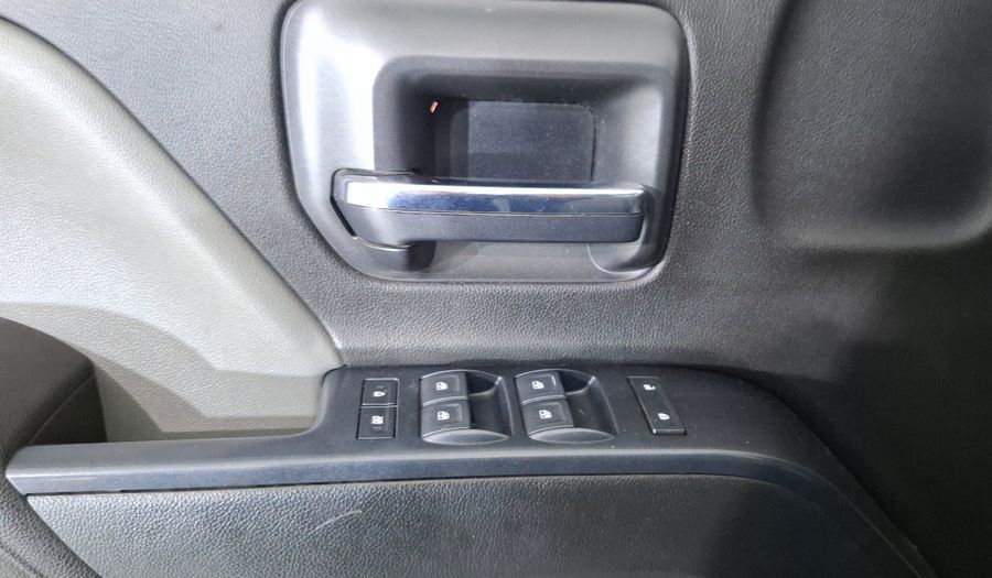 Chevrolet Silverado 2500 5.3 DOBLE CABINA K AT 4WD Pickup 2017