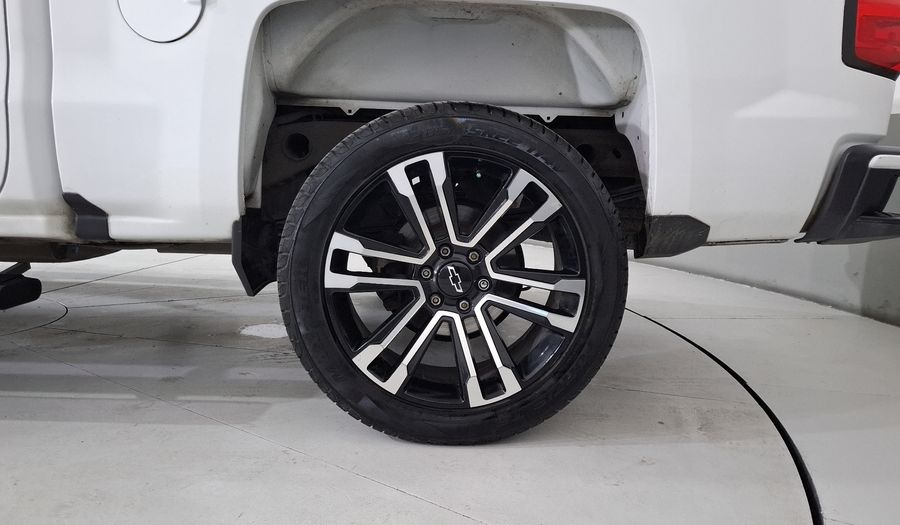 Chevrolet Silverado 2500 5.3 DOBLE CABINA K AT 4WD Pickup 2017