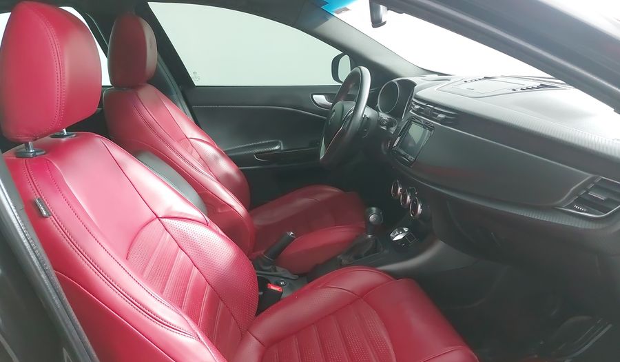 Alfa Romeo Giulietta 1.8 VELOCE TCT Hatchback 2021
