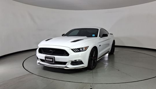 Ford • Mustang