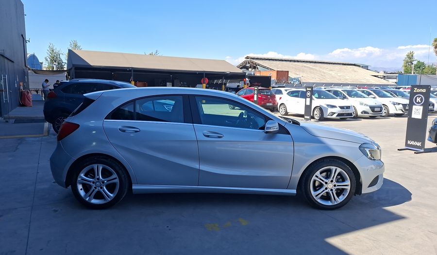 Mercedes Benz Clase A 1.6 180 Hatchback 2016