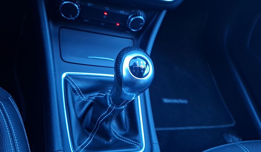 Mercedes Benz Clase A 1.6 180 Hatchback 2016