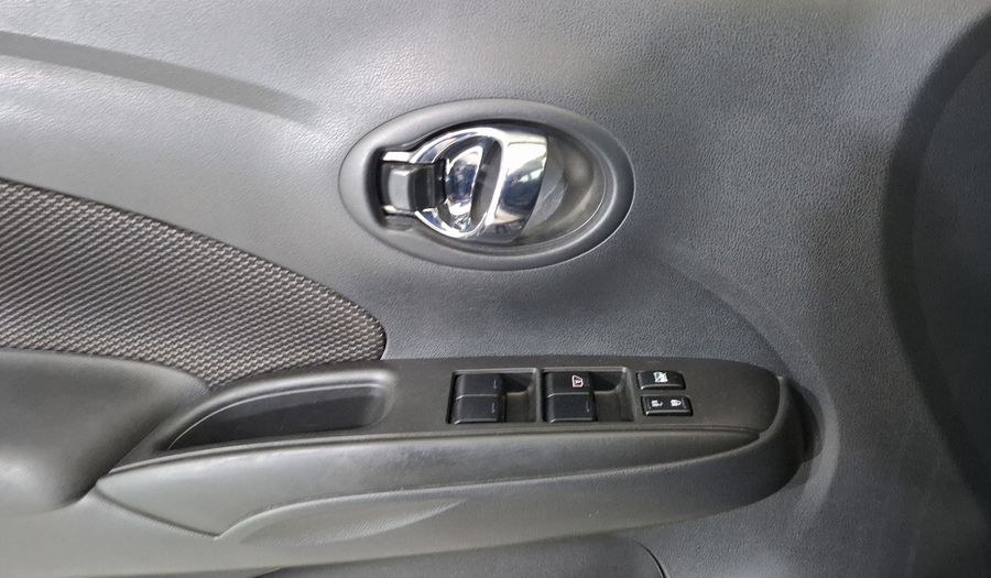 Nissan Versa 1.6 ADVANCE Sedan 2017