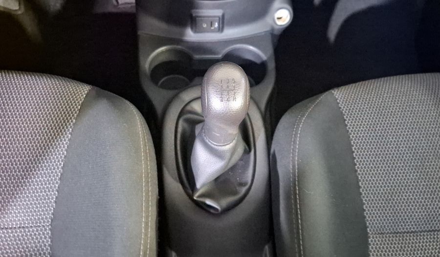 Nissan Versa 1.6 ADVANCE Sedan 2017