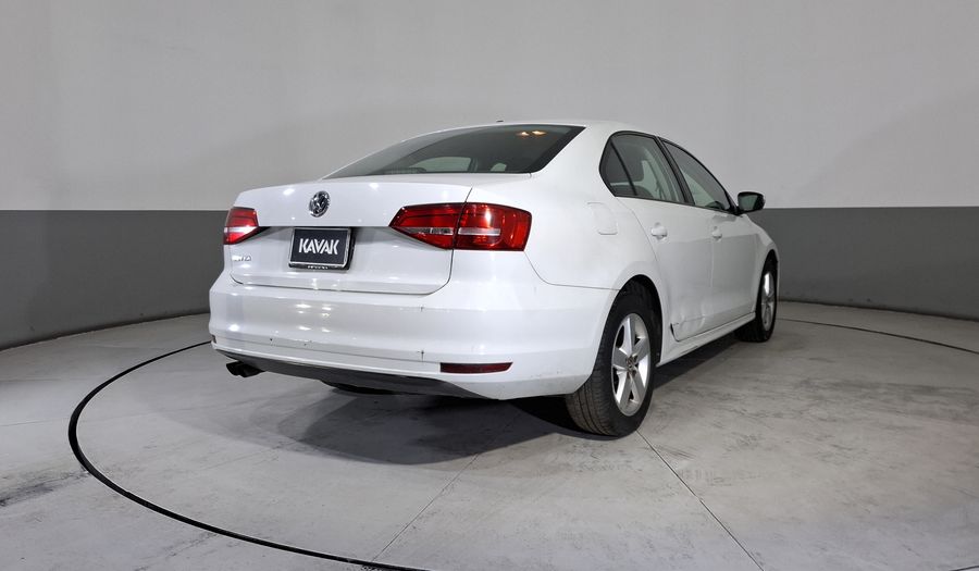 Volkswagen Jetta 2.5 TRENDLINE TIPTRONIC Sedan 2015