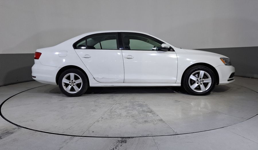 Volkswagen Jetta 2.5 TRENDLINE TIPTRONIC Sedan 2015
