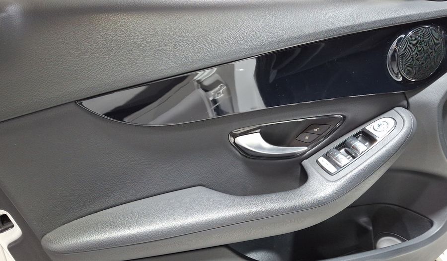 Mercedes Benz Clase C 2.0 200 AUTO Sedan 2020