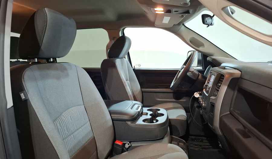 Ram 1500 3.6 CLASSIC TRADESMAN V6 4X2 AUTO Pickup 2024
