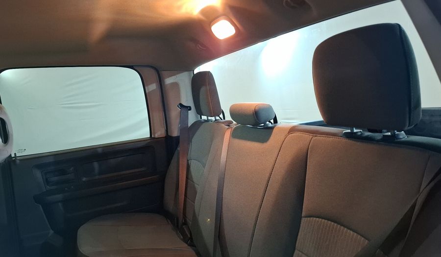 Ram 1500 3.6 CLASSIC TRADESMAN V6 4X2 AUTO Pickup 2024